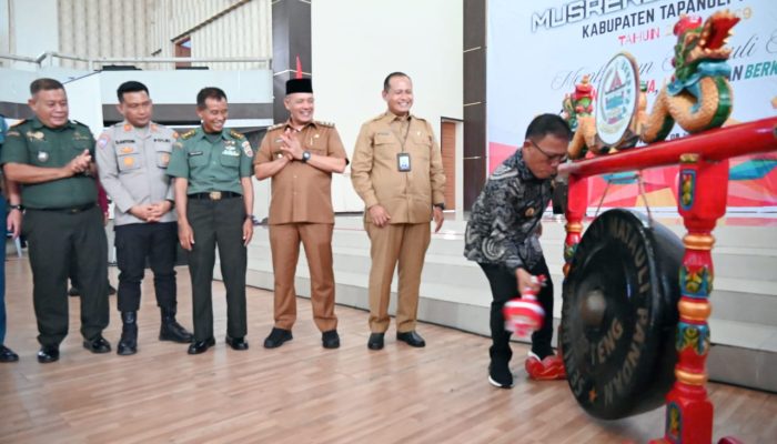 Buka Musrembang, Masinton Paparkan Visi Misi Membangun Tapteng 